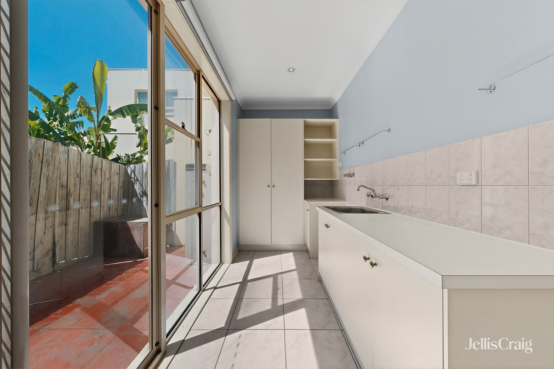 80 Carnarvon Road, Strathmore image 14