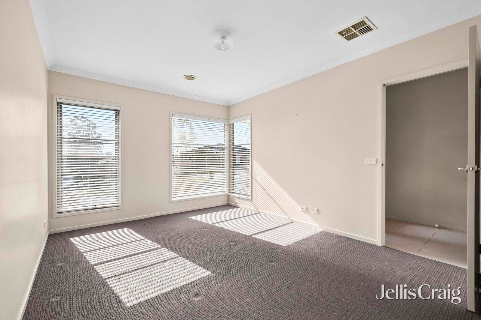 80 Caroline Chisholm Drive, Kyneton image 6