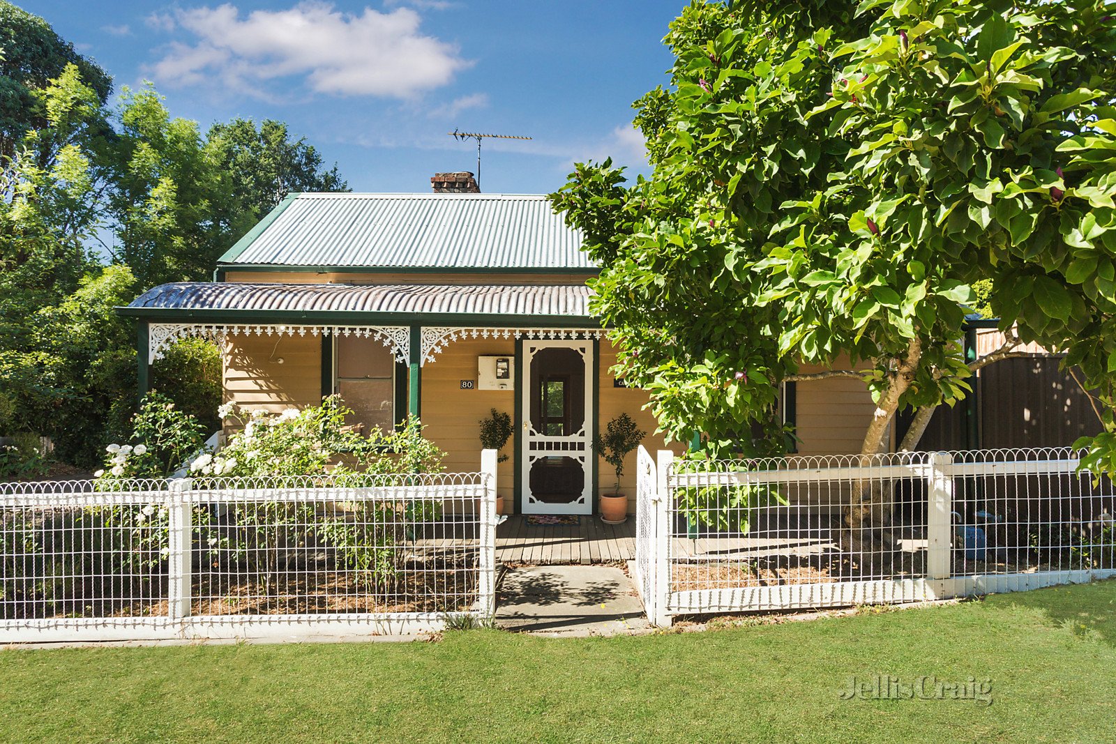 80 Central Springs Road, Daylesford image 1
