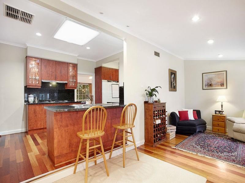 80 Dunloe Avenue, Mont Albert North image 5