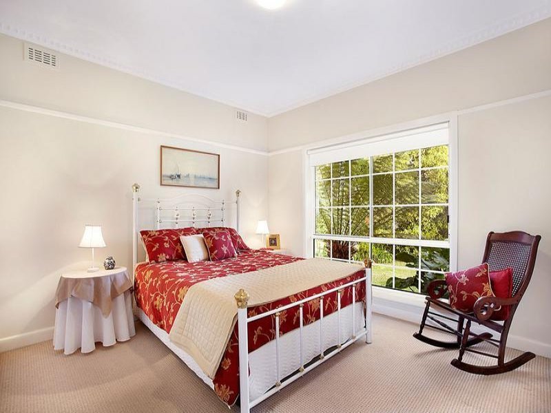 80 Dunloe Avenue, Mont Albert North image 7