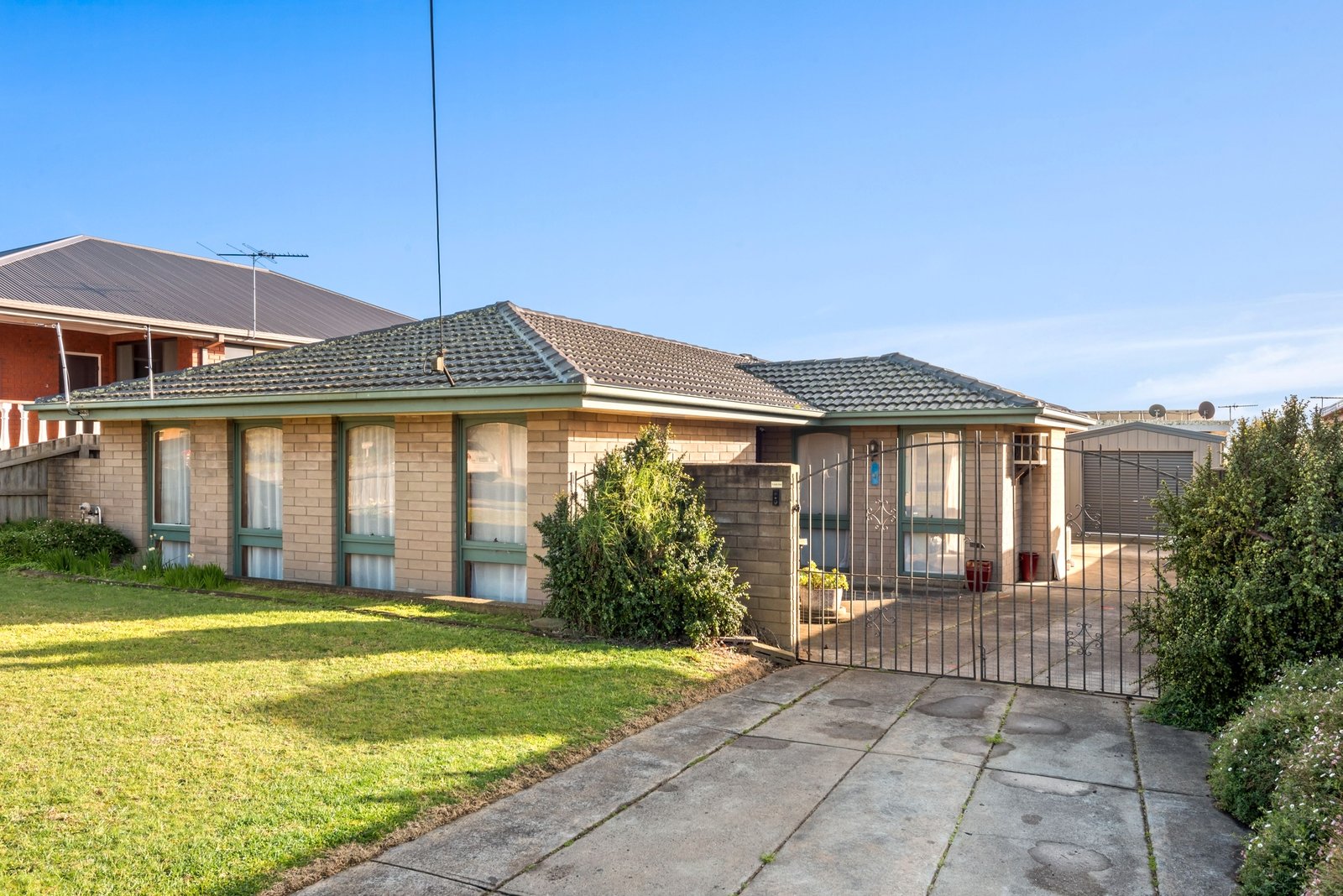 Property Gallery Thumbnail 2