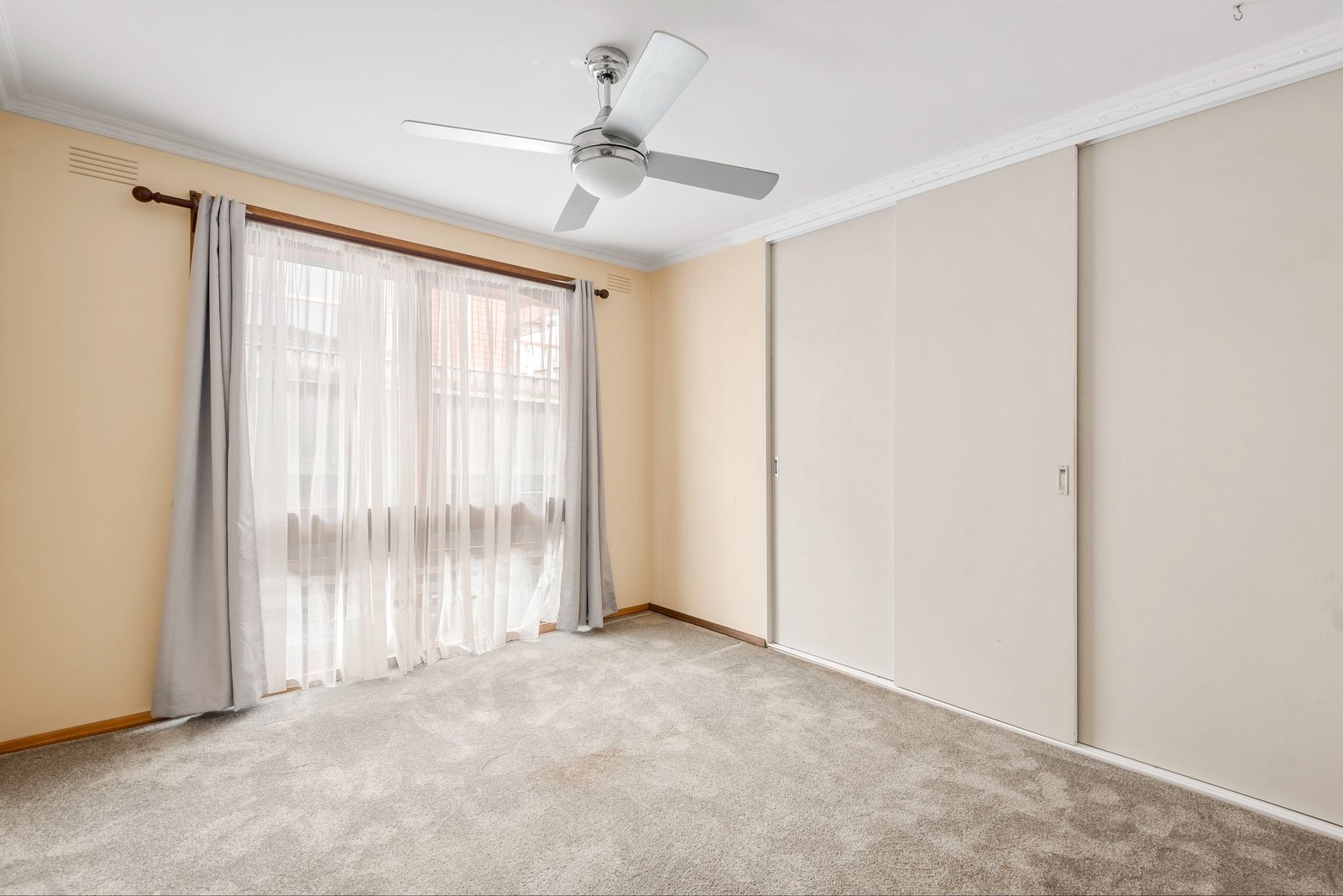 Property Gallery Thumbnail 6