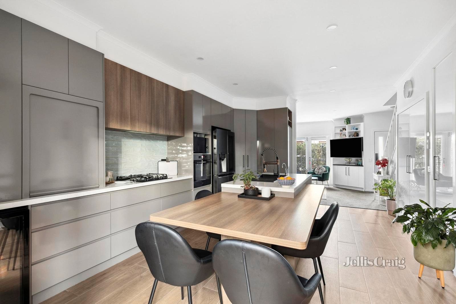 80 Russell Street, Newtown image 9