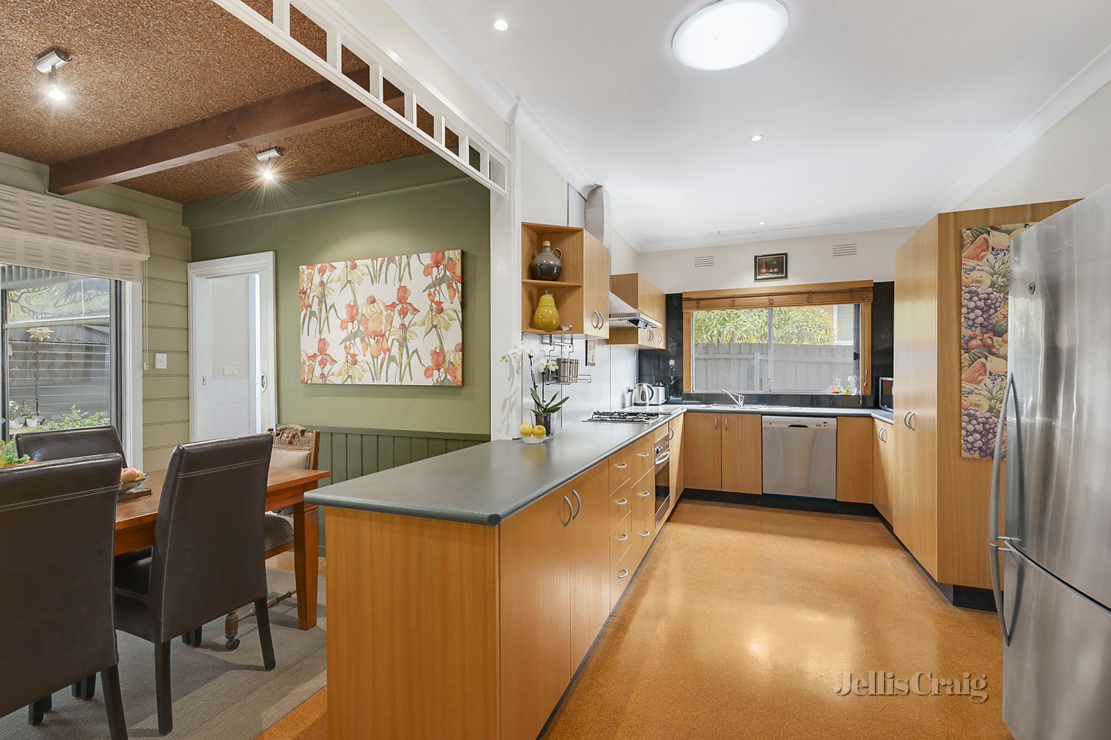 80 Shady Grove, Forest Hill image 3