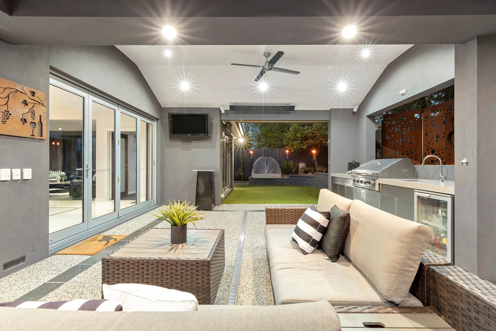 Property Gallery Thumbnail 8