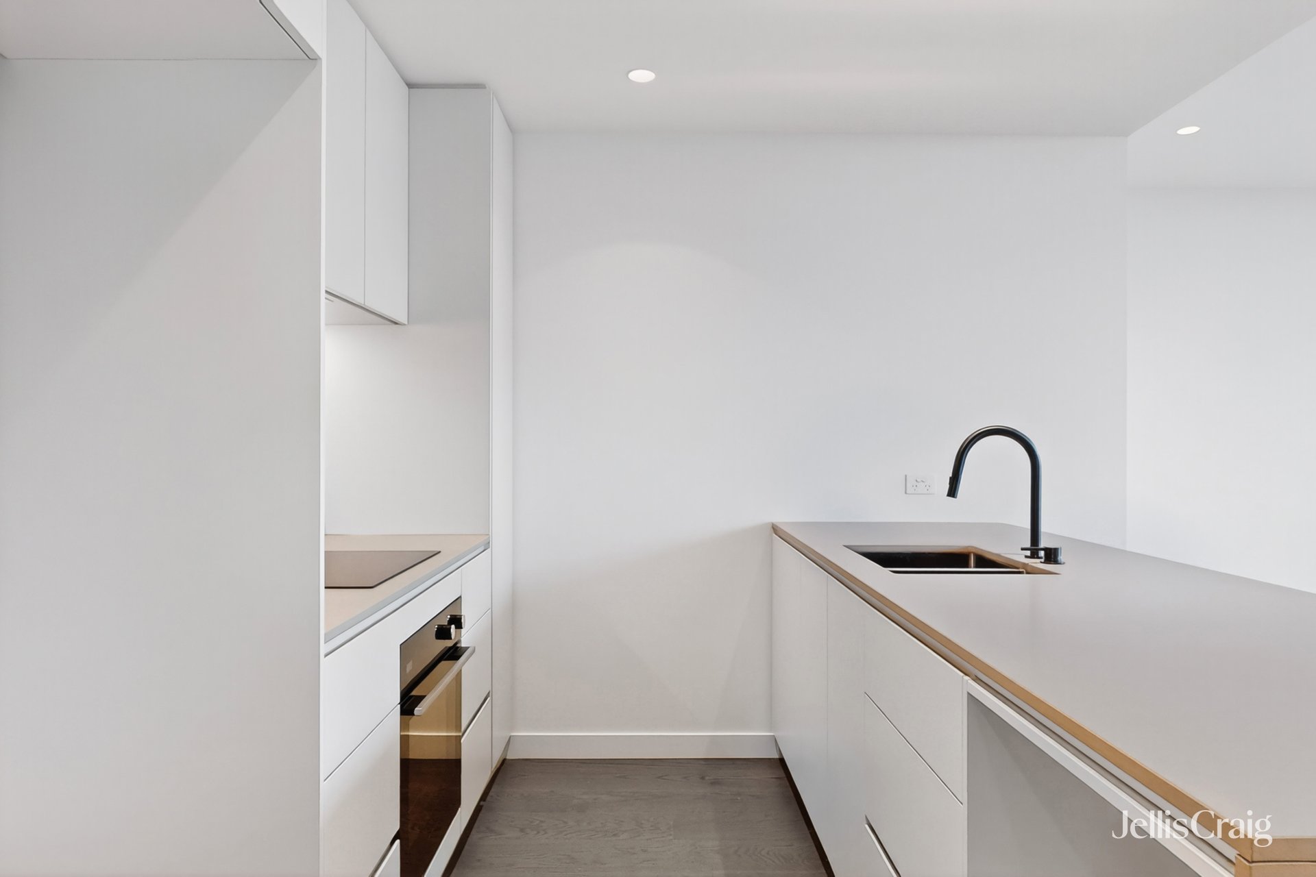 801/11 Stonepine Drive, Moonee Ponds image 2