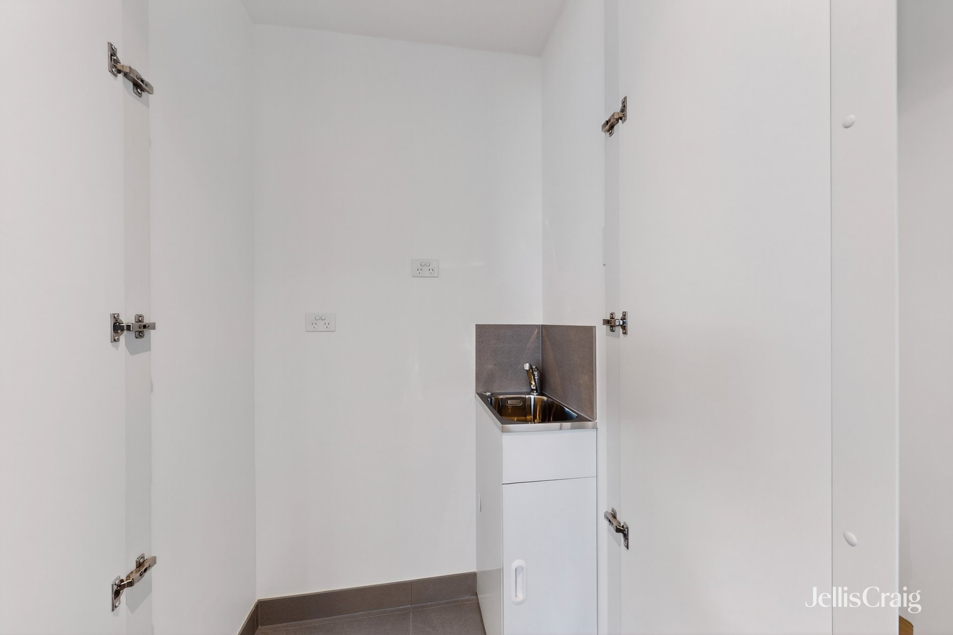 801/11 Stonepine Drive, Moonee Ponds image 8