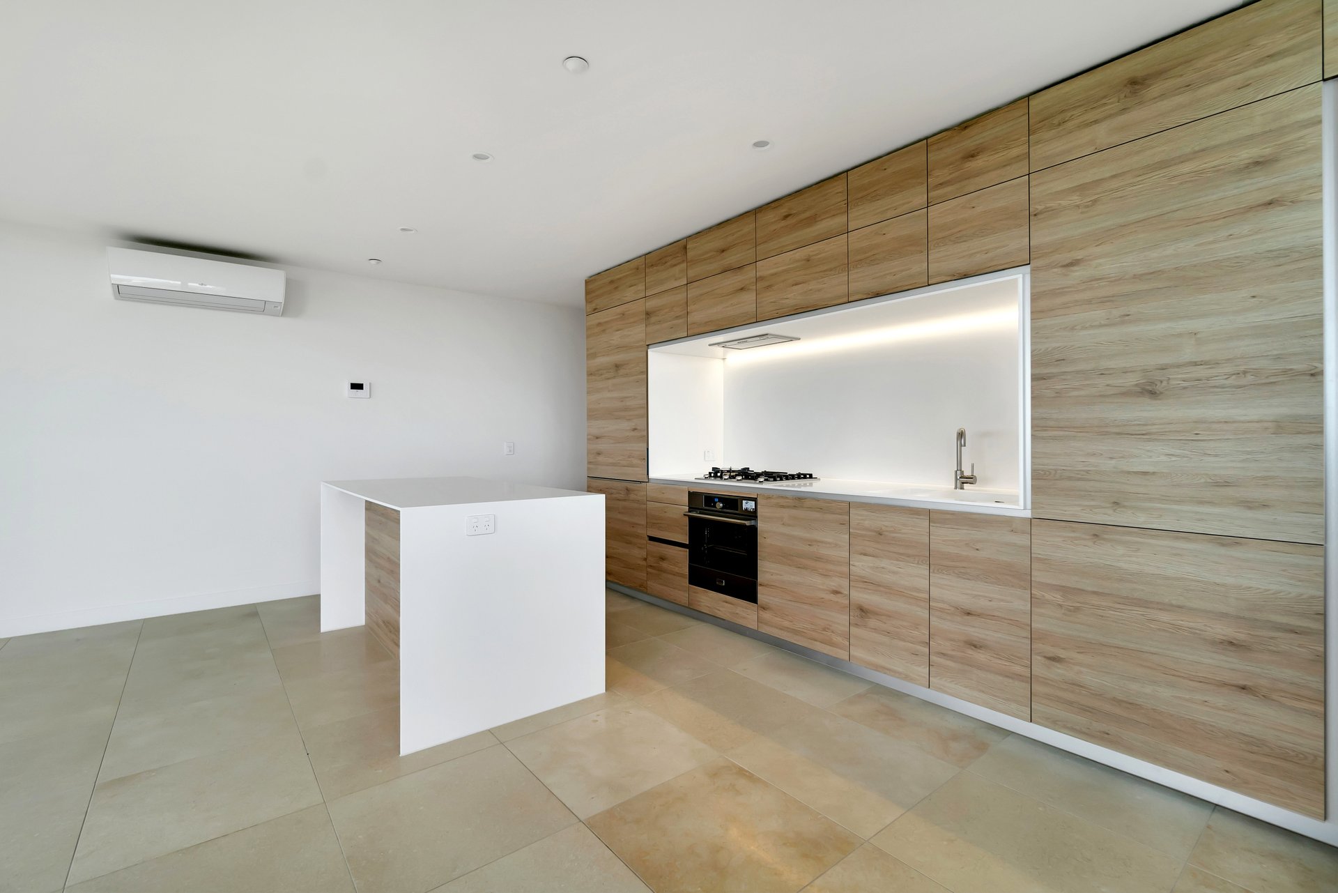 801 / 12 Queens Road Melbourne