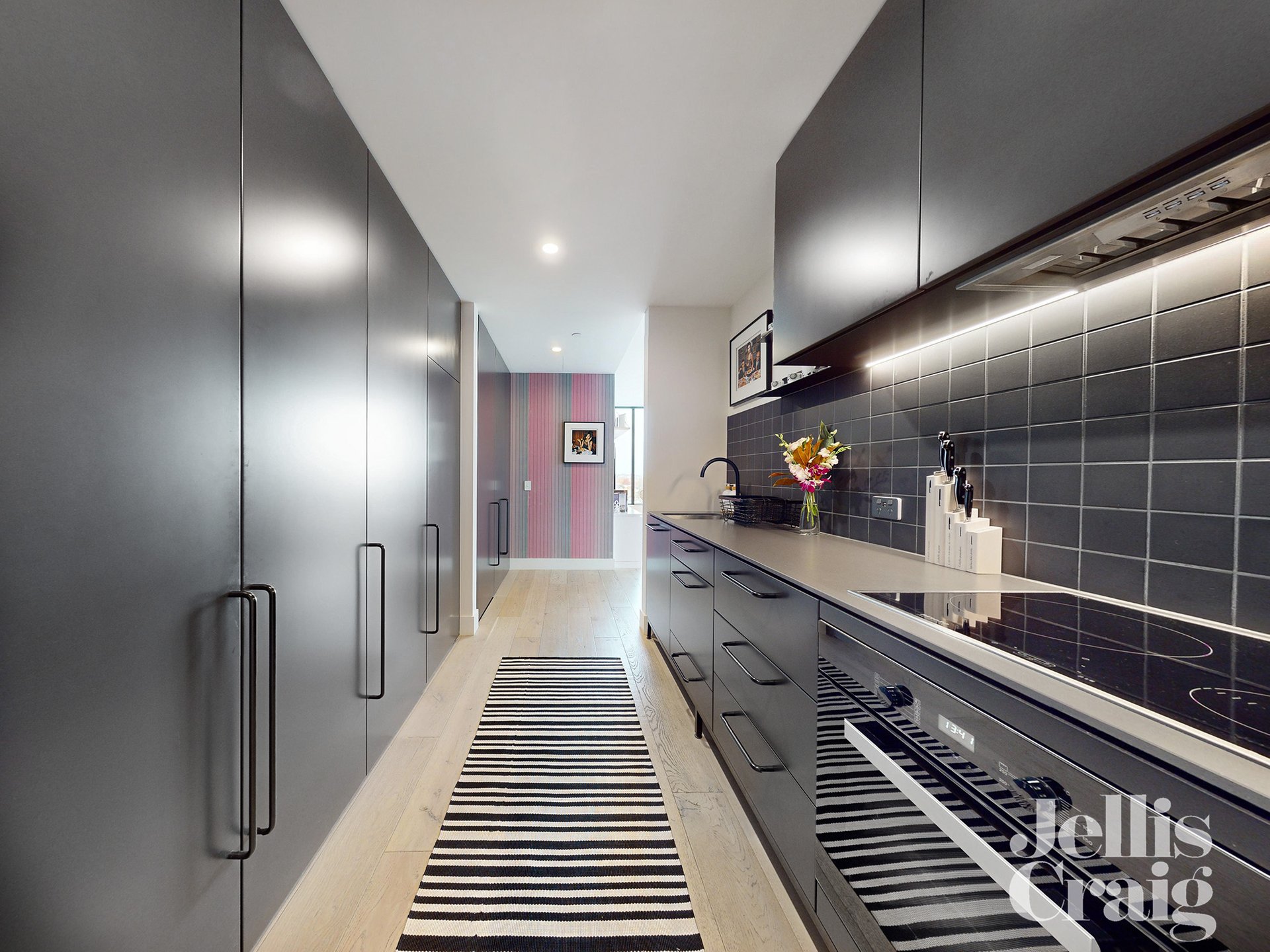 802/1 Porter Street, Hawthorn East image 7