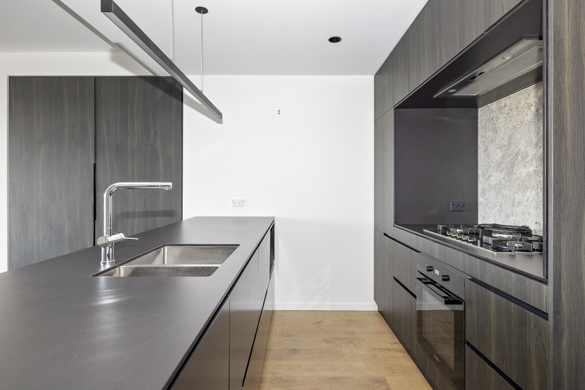 802/112 High Street, Kew image 2