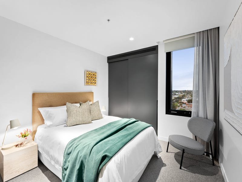 Property Gallery Thumbnail 13