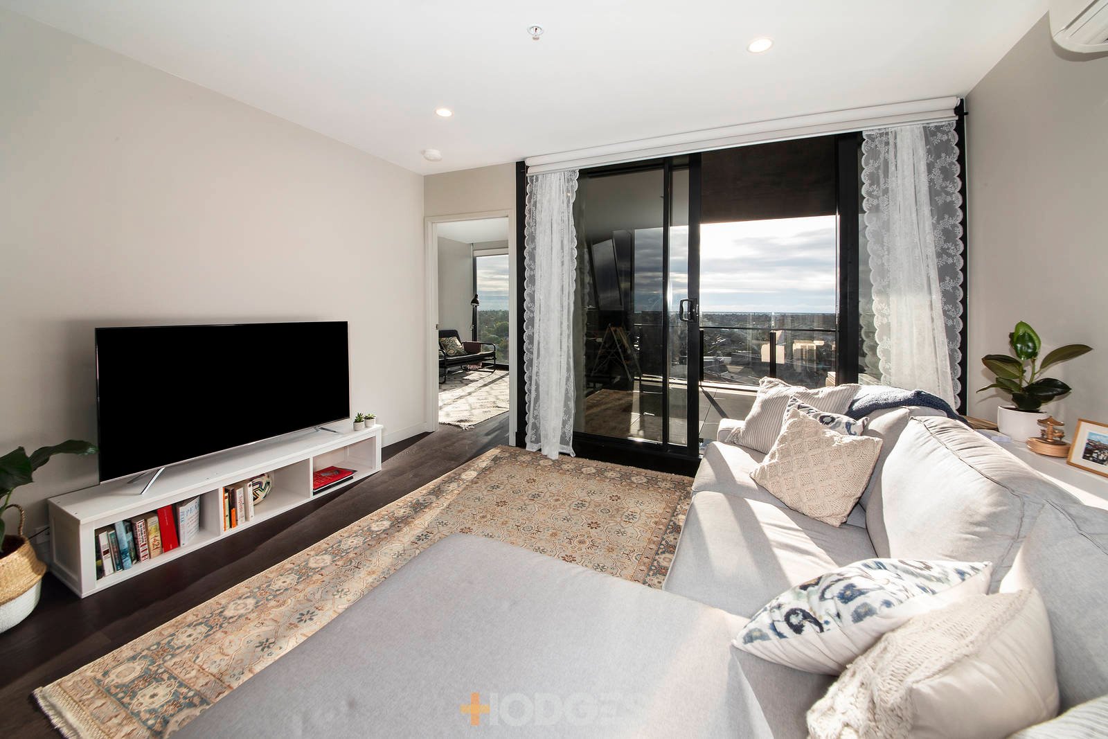 802 / 4-6 Station Street Moorabbin
