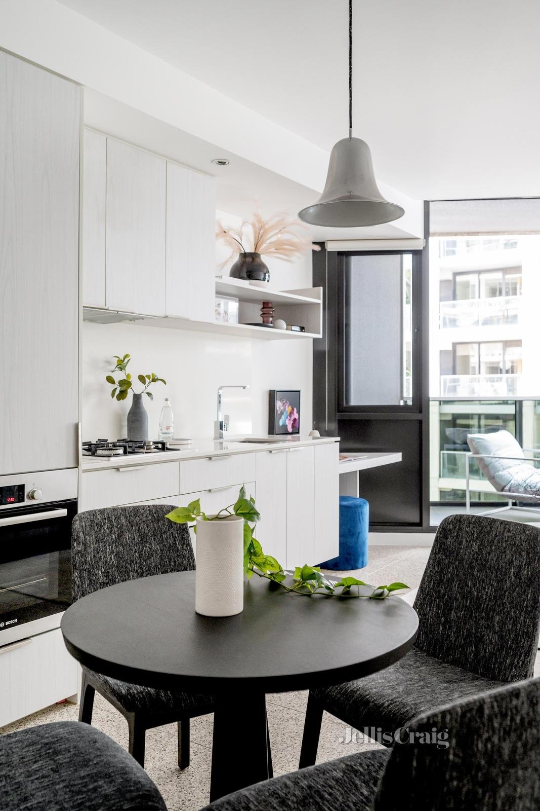 802/45 Claremont Street, South Yarra image 3