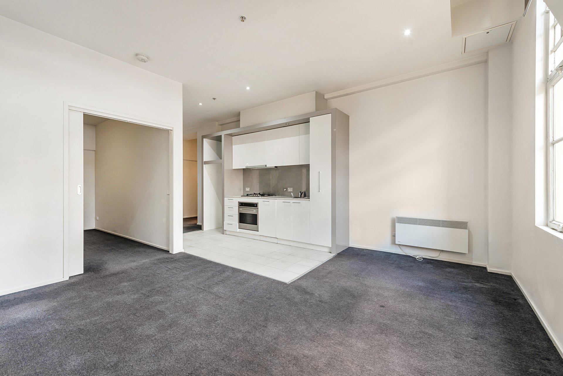 803/115 Swanston Street, Melbourne image 2
