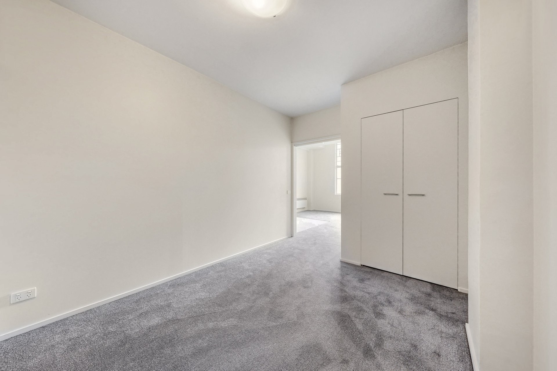 803/115 Swanston Street, Melbourne image 12