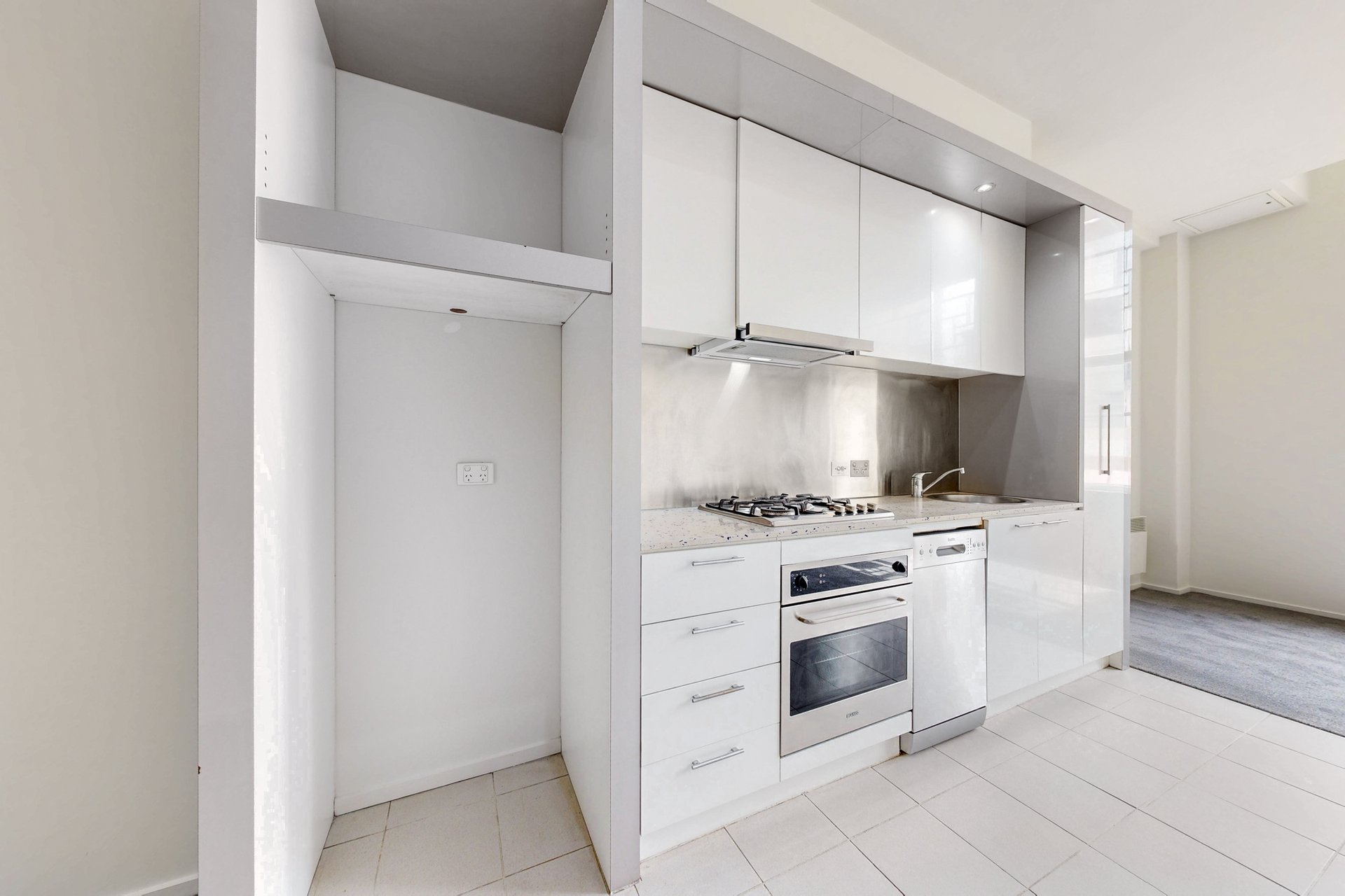 803/115 Swanston Street, Melbourne image 5