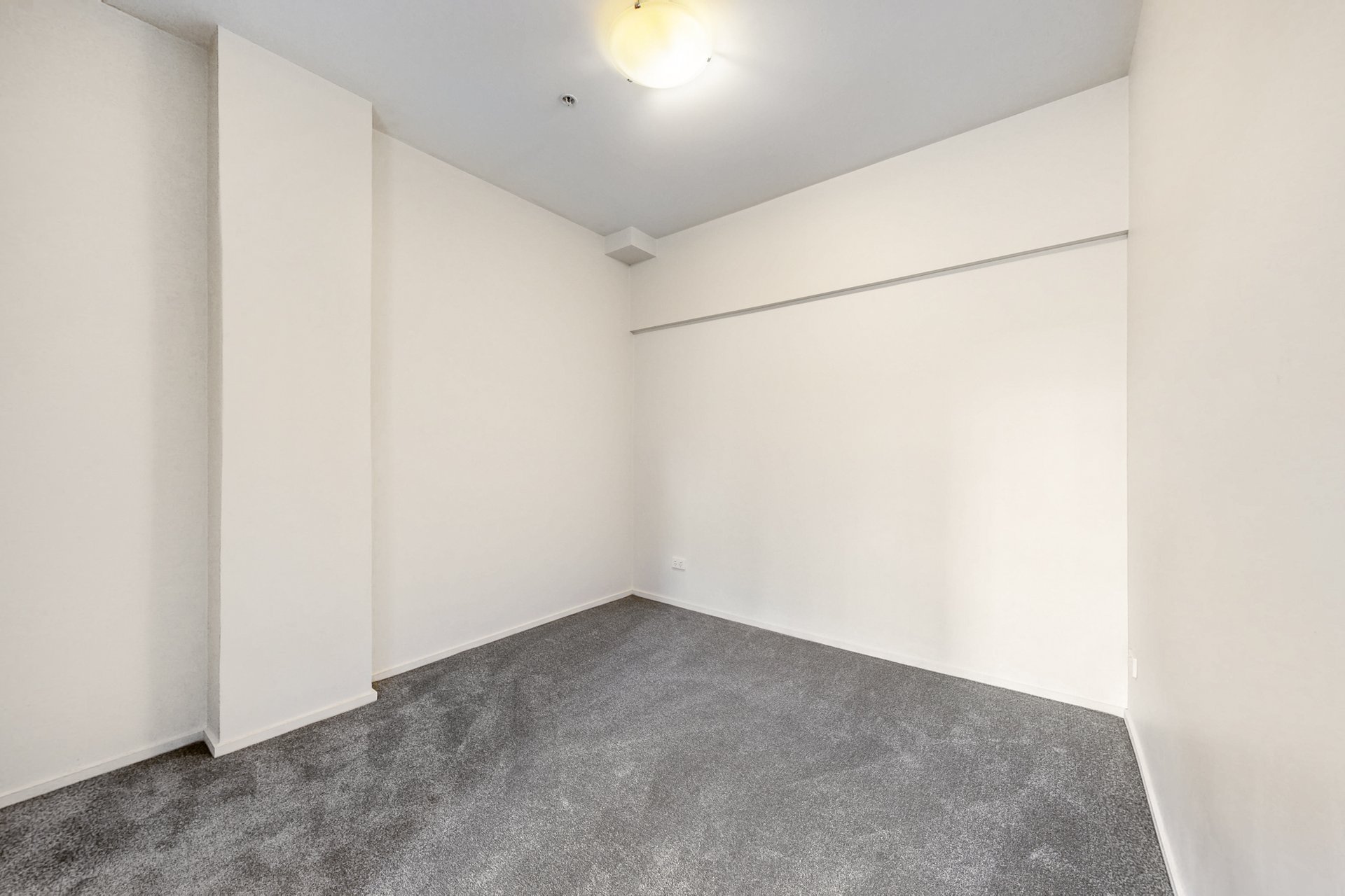 803/115 Swanston Street, Melbourne image 14