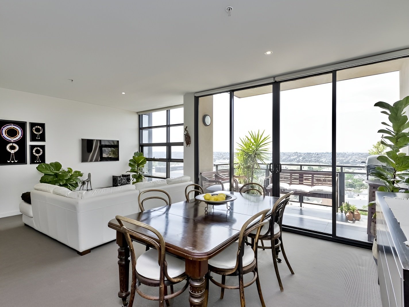 803/341 Ascot Vale Road, Moonee Ponds image 3