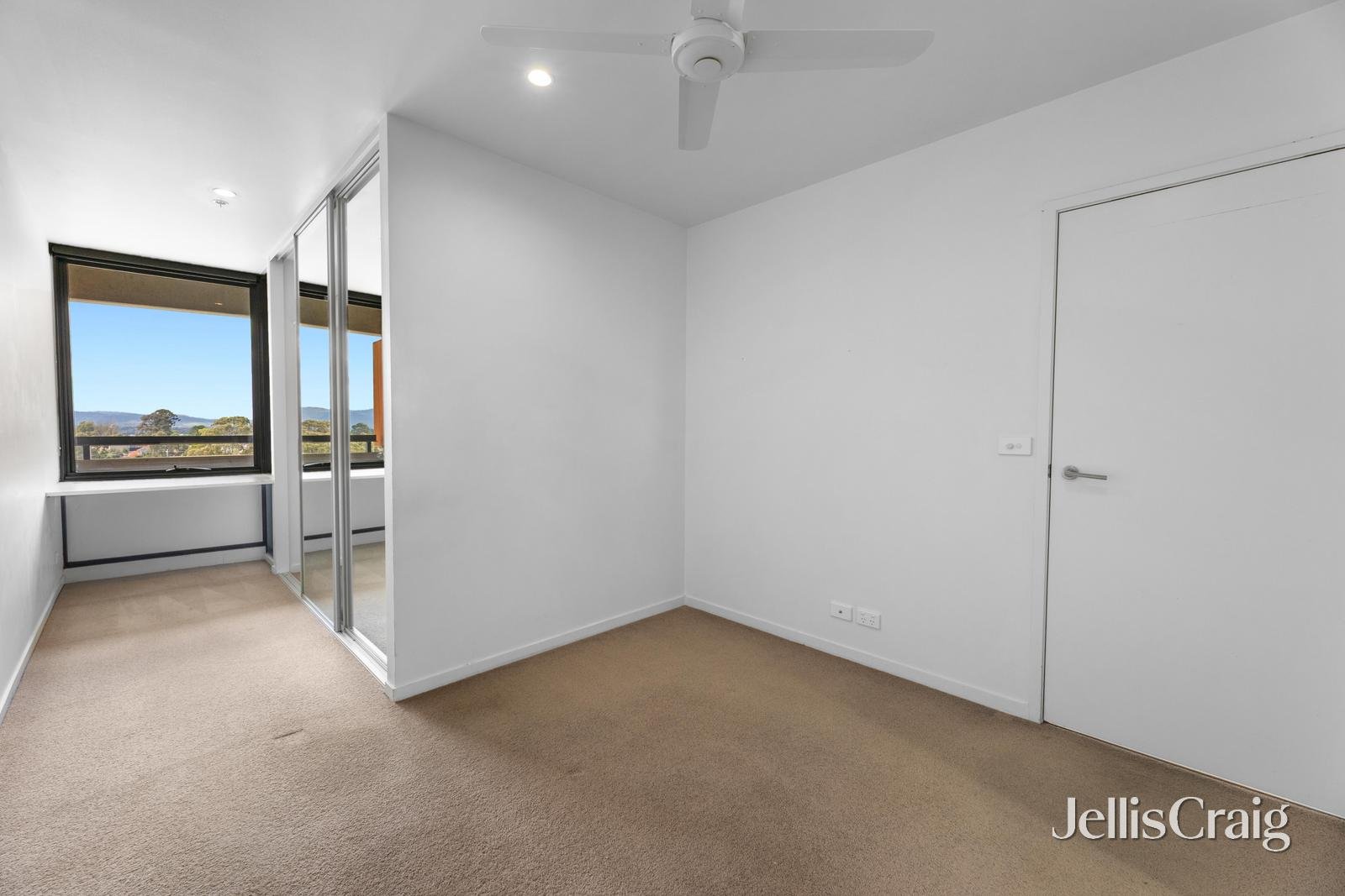 803/39 Kingsway, Glen Waverley image 5