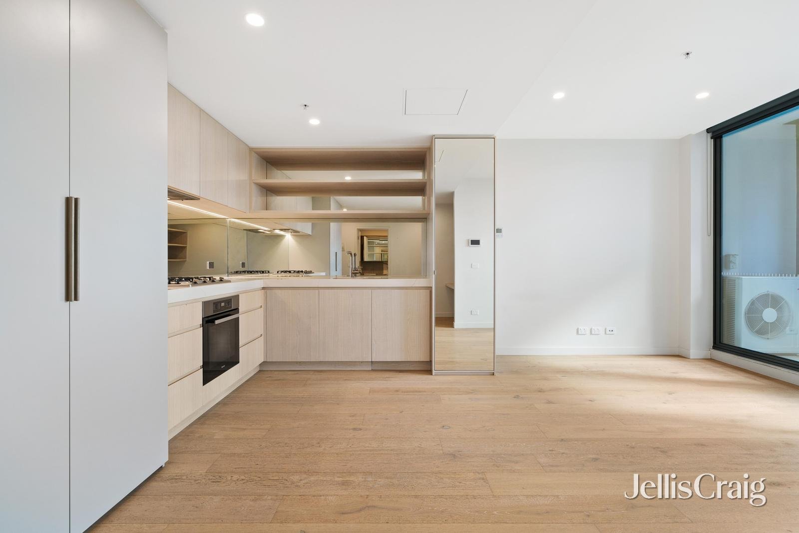 803/393 Spencer Street, West&nbsp;Melbourne image 2