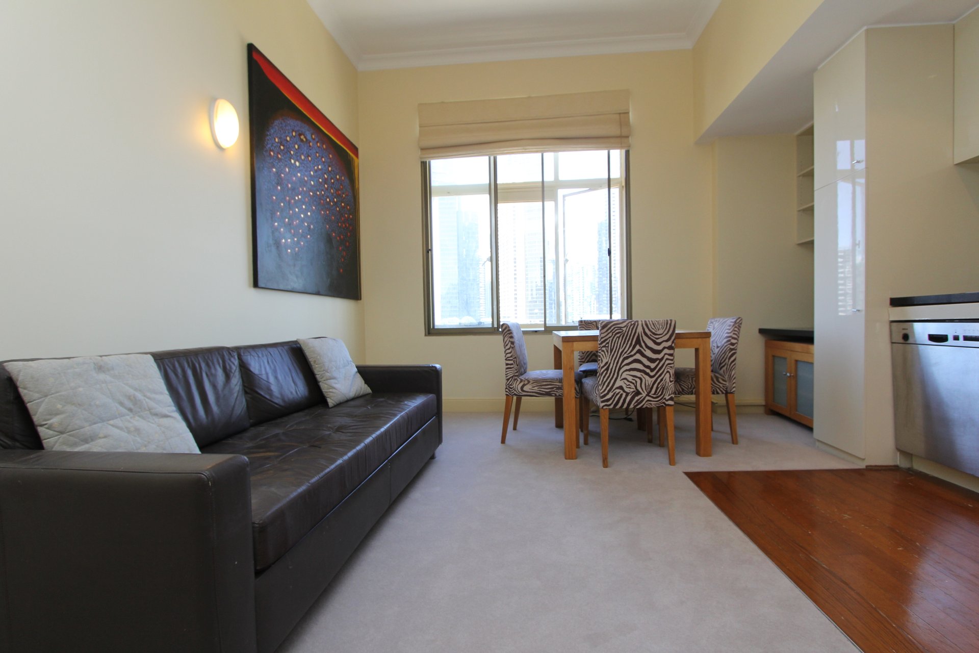 Property Gallery Thumbnail 3