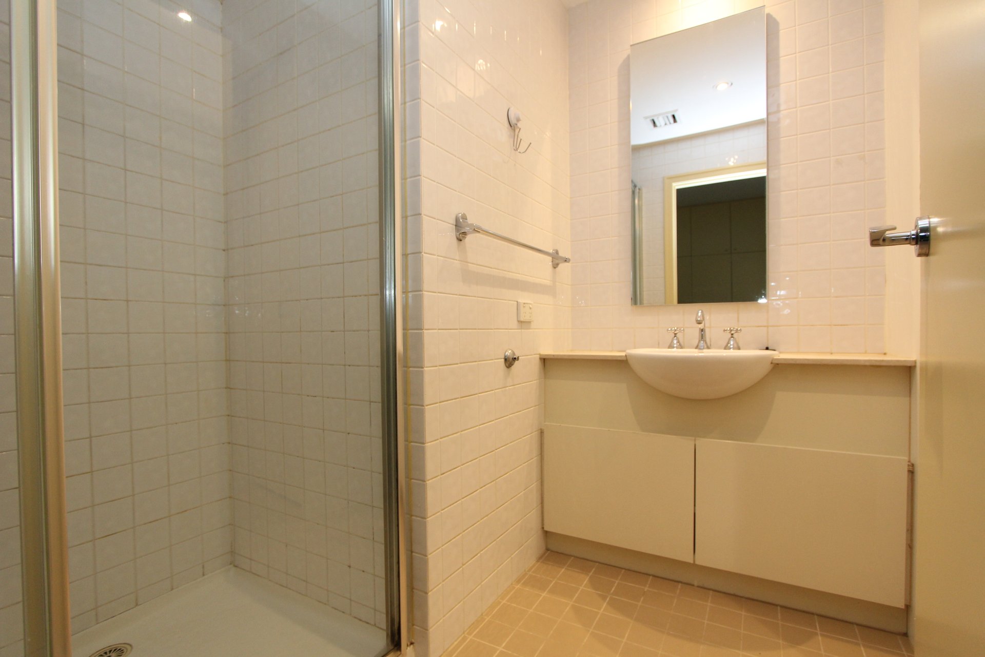 Property Gallery Thumbnail 6