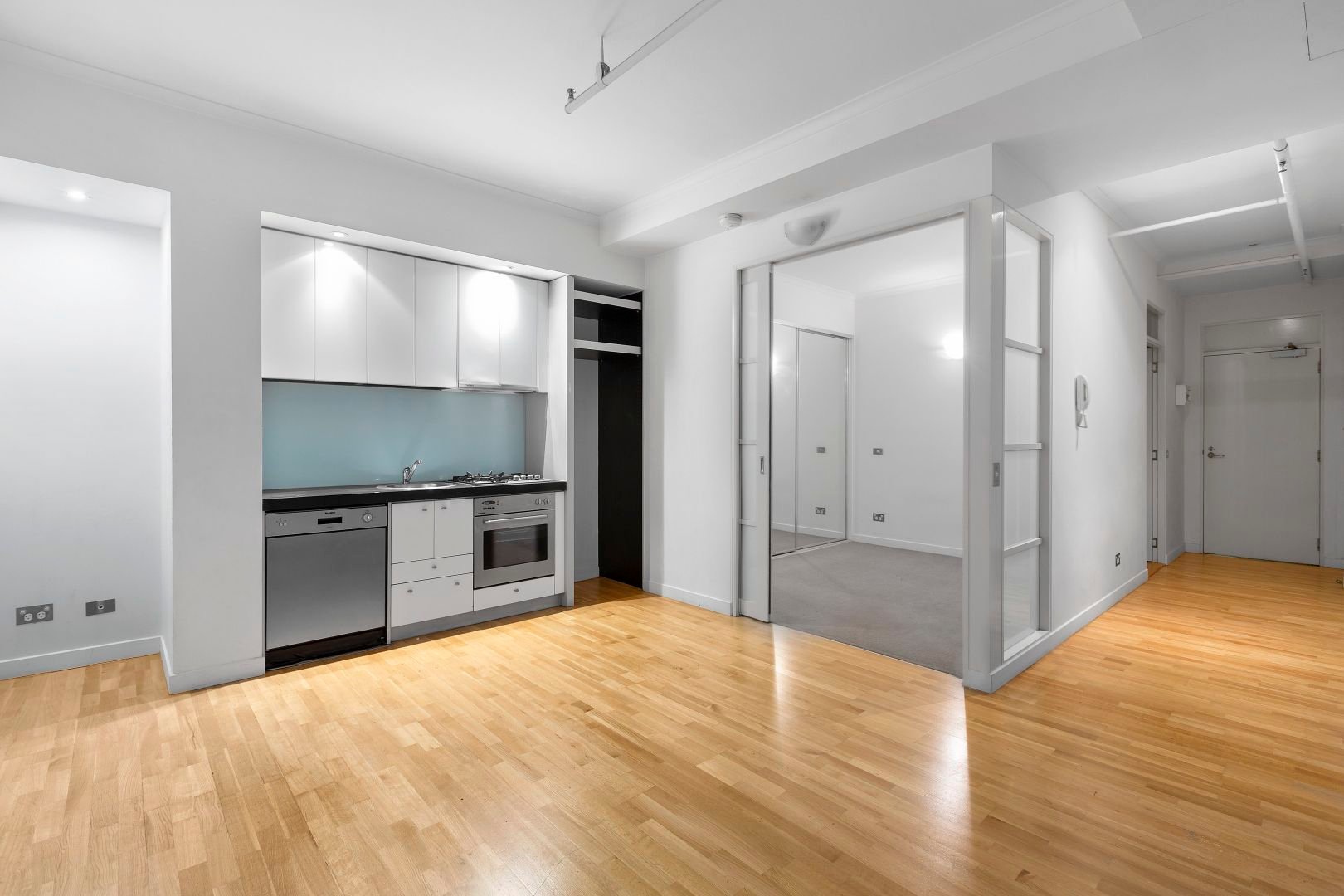 804/422 Collins Street, Melbourne image 1
