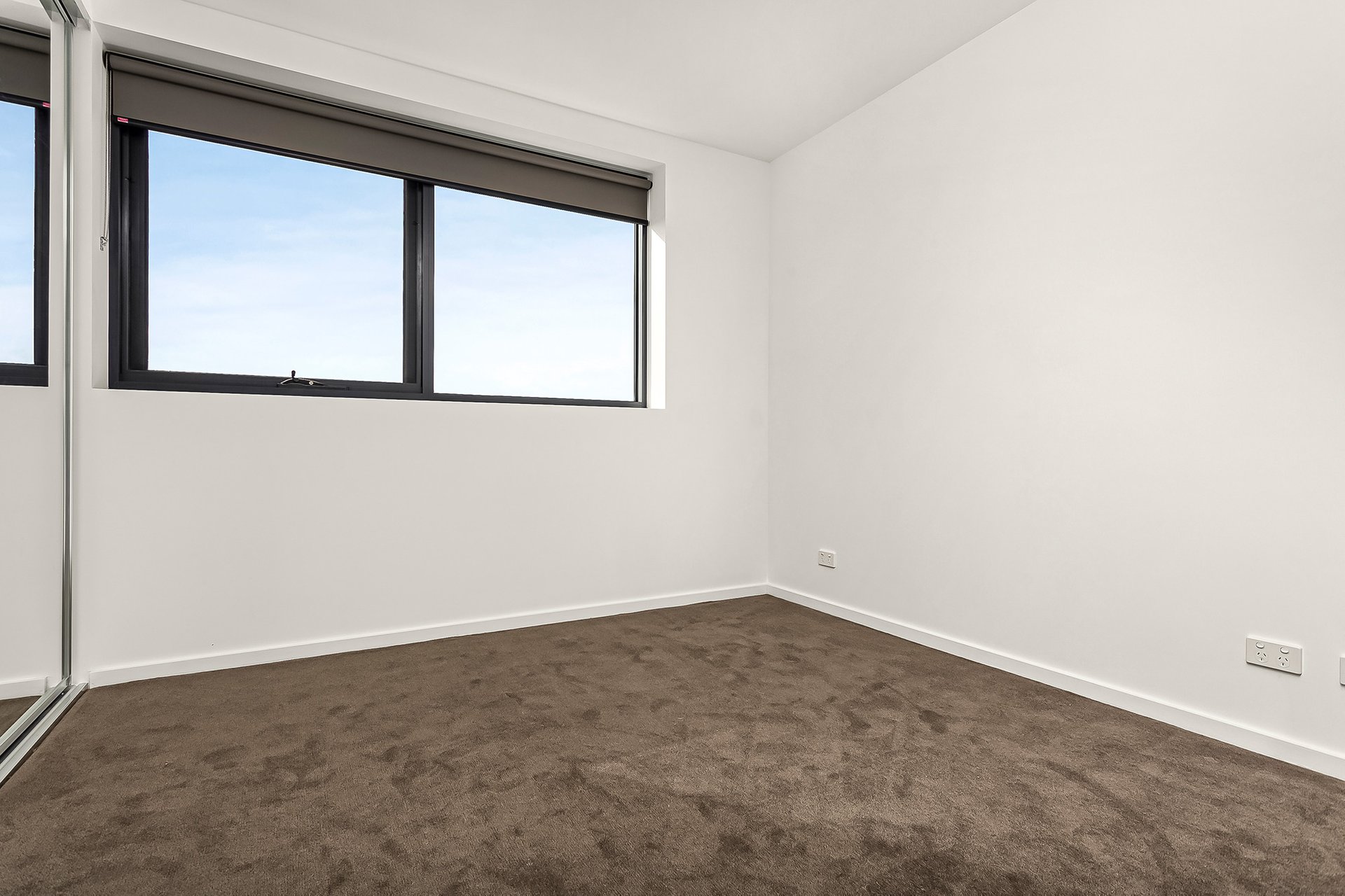 Property Gallery Thumbnail 5