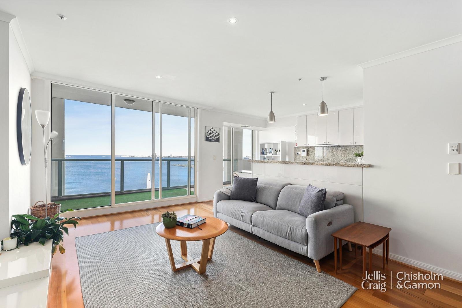 806/115 Beach Street, Port Melbourne image 5