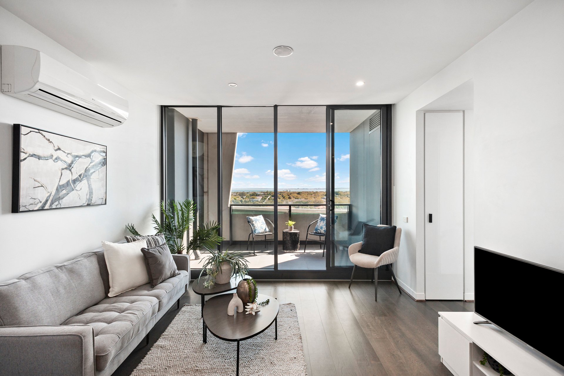 Property Gallery Thumbnail 2