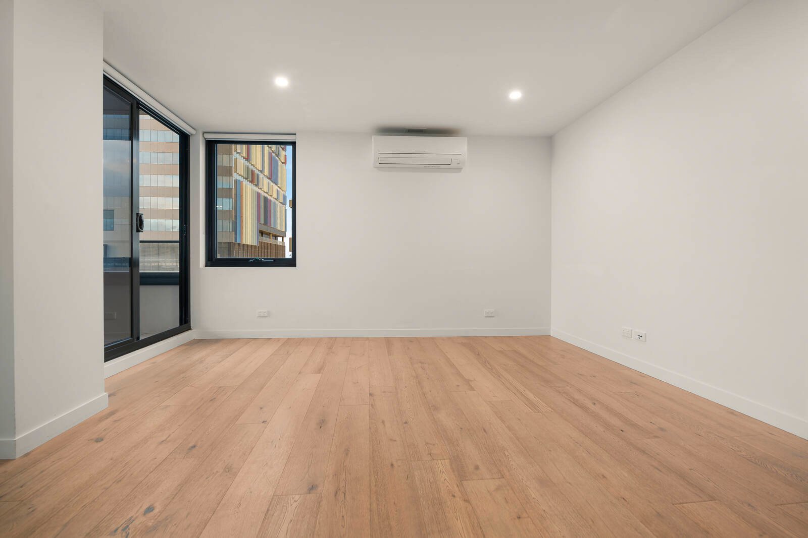 Property Gallery Thumbnail 5