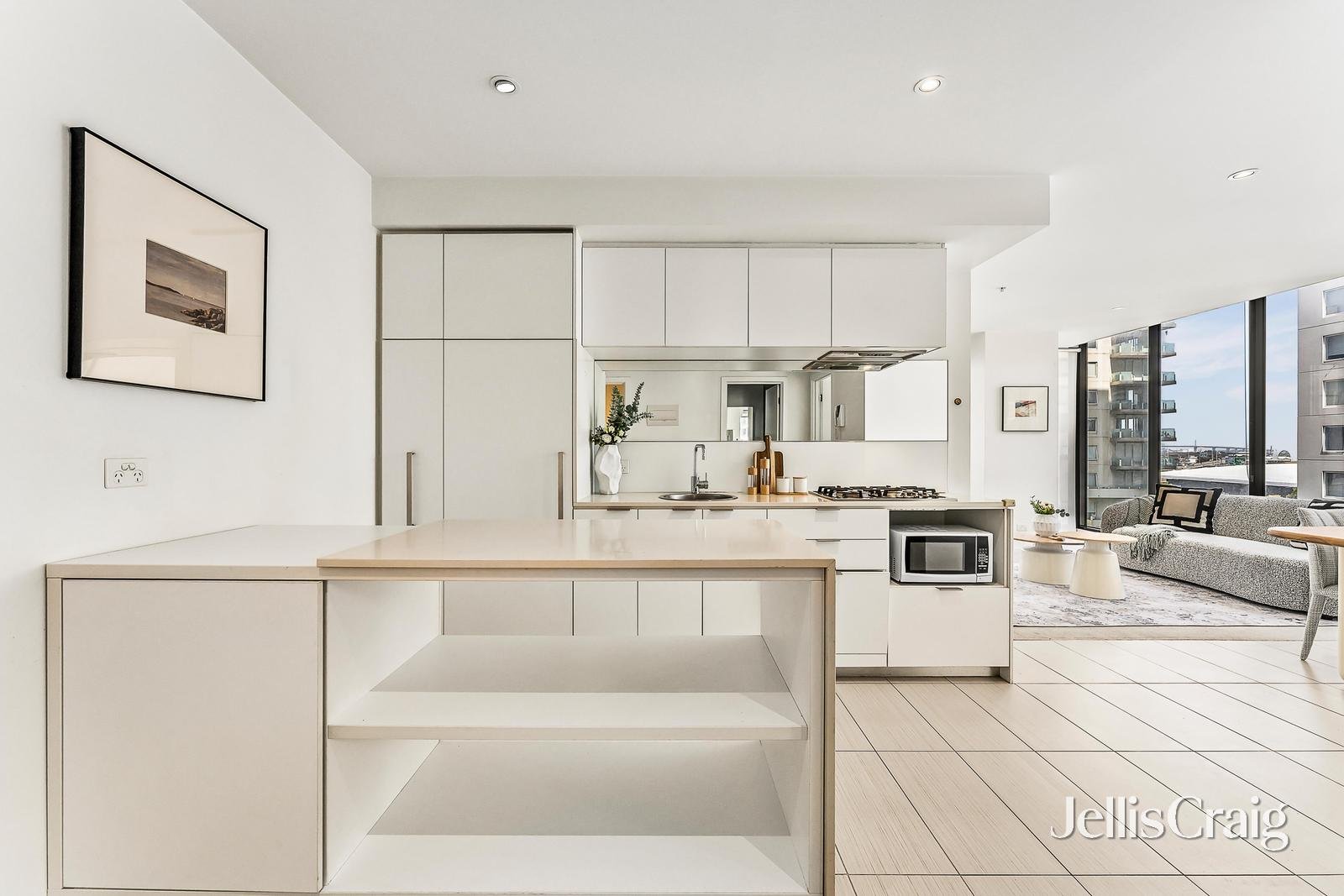 806/50 Haig Street, Southbank image 2