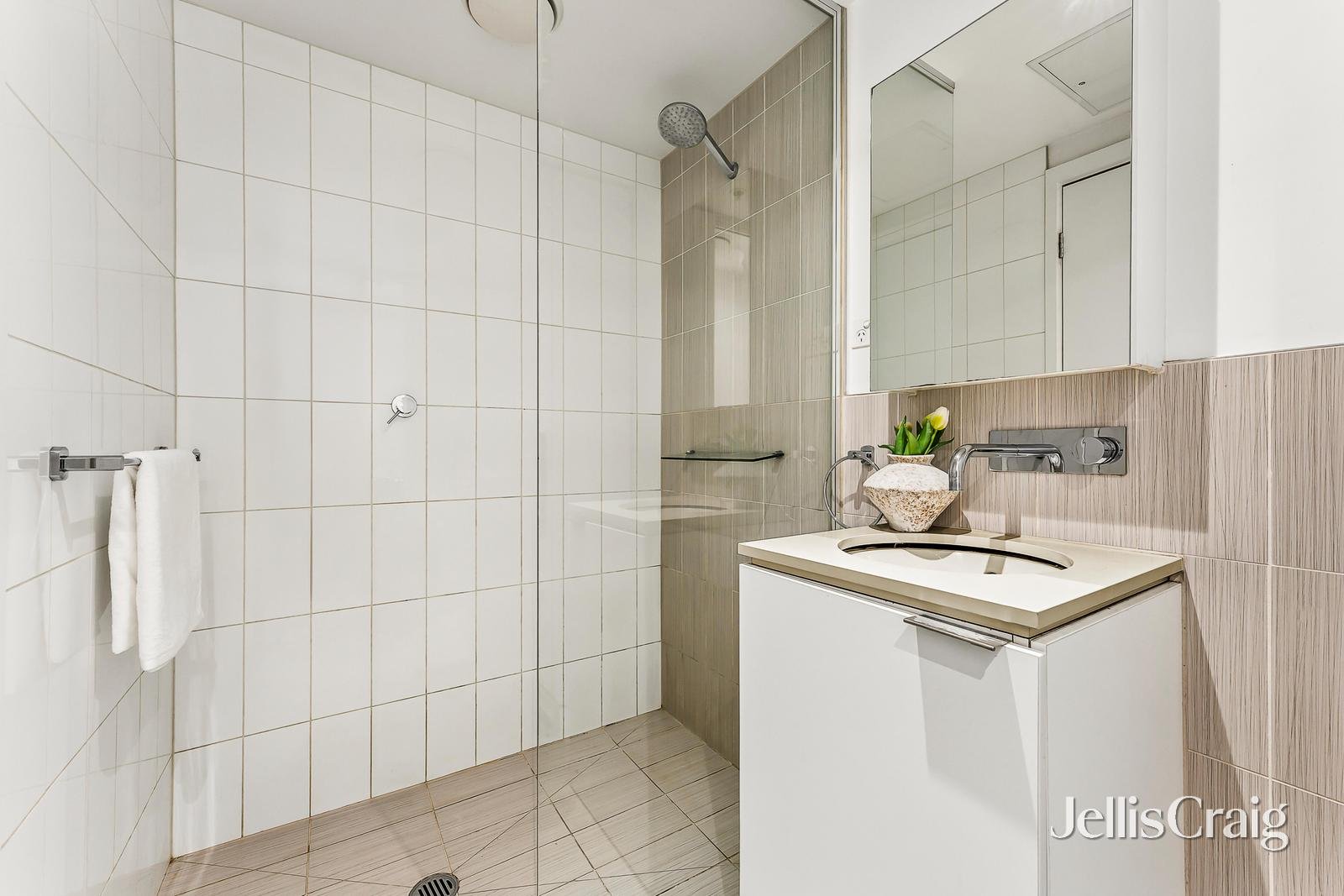 806/50 Haig Street, Southbank image 7