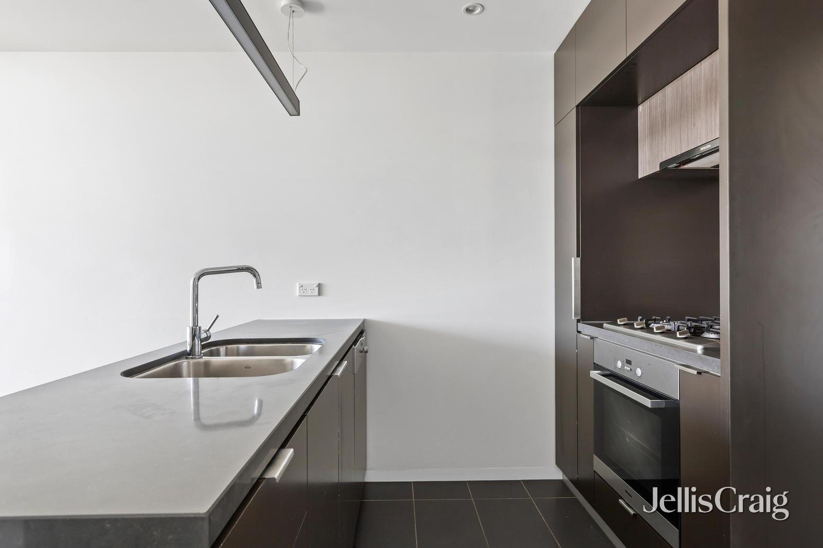 807/11 Flockhart Street, Abbotsford image 4