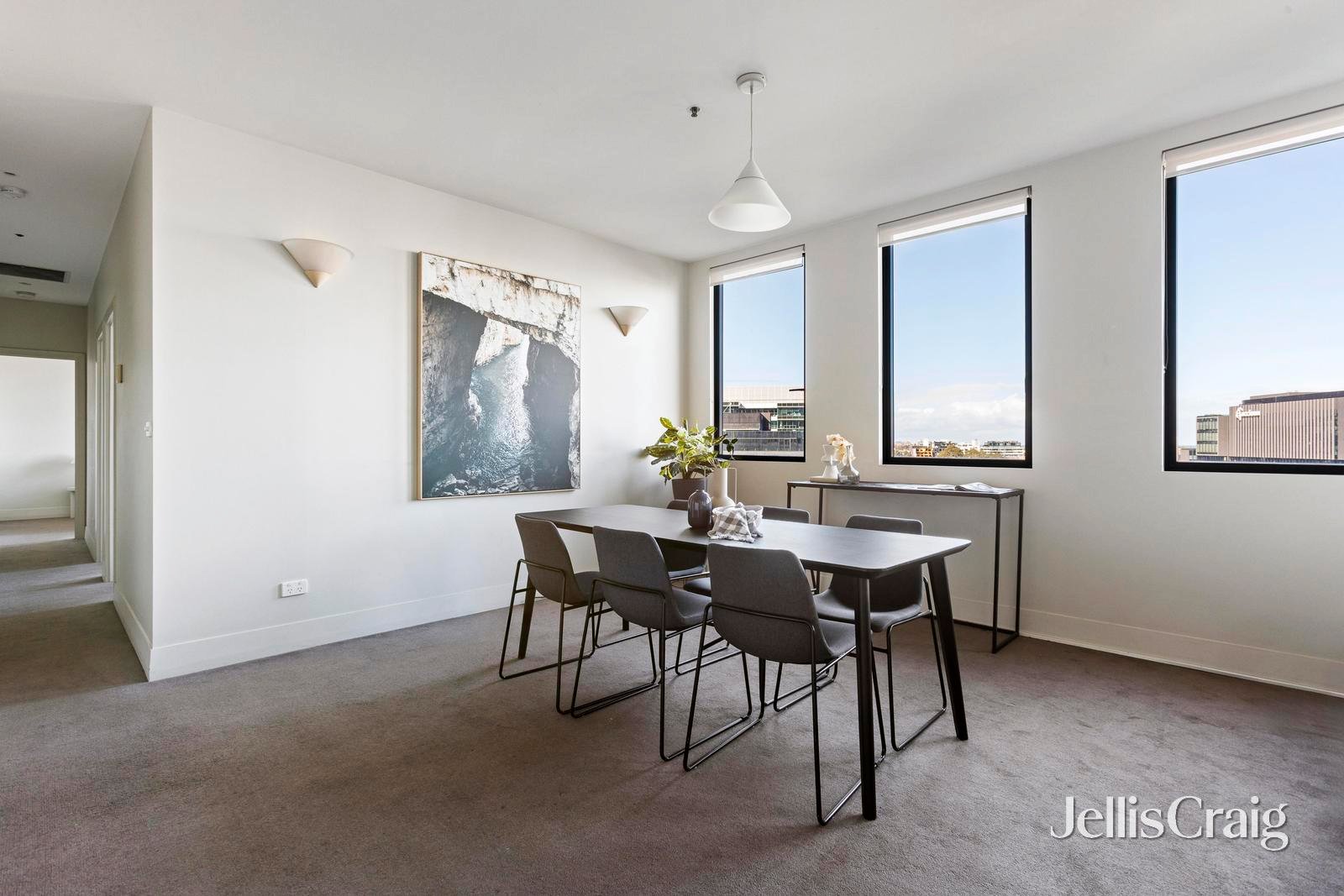 807/221 Sturt Street, Southbank image 2