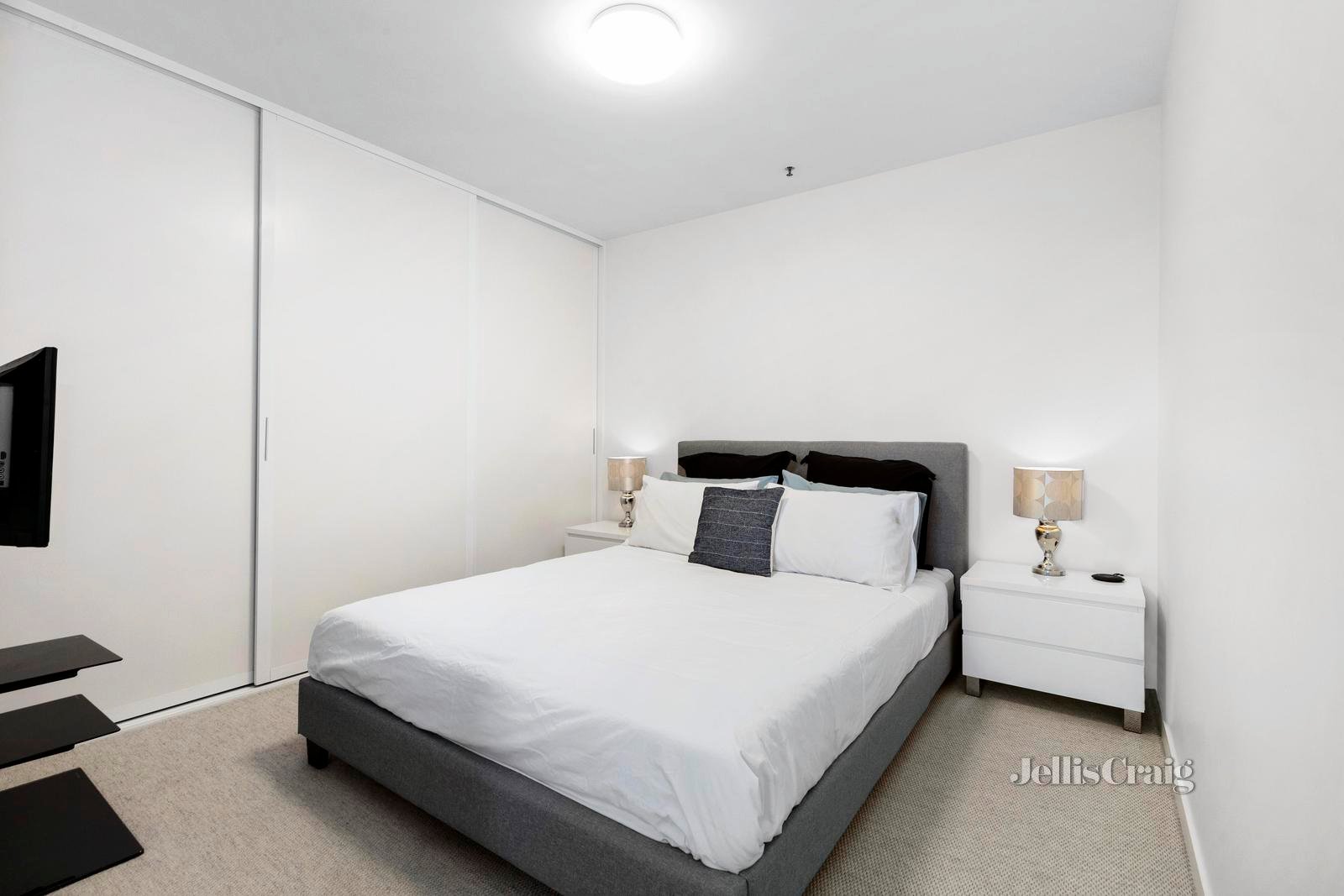 808/1 Ascot Vale Road, Flemington image 5