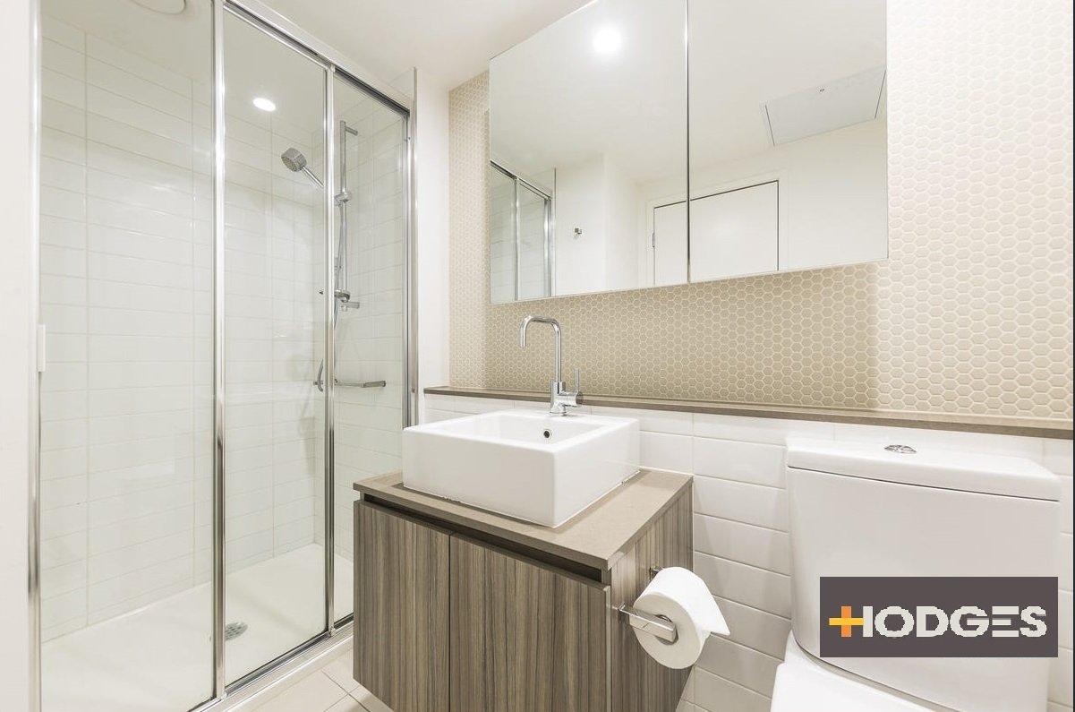 809 / 17 Singers Lane MELBOURNE