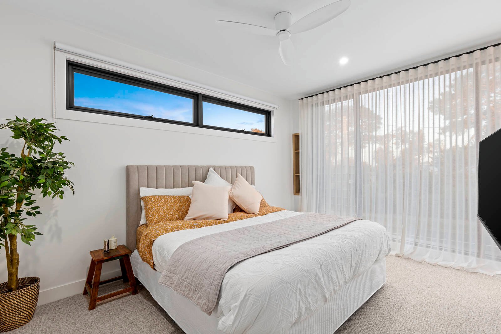 Property Gallery Thumbnail 16