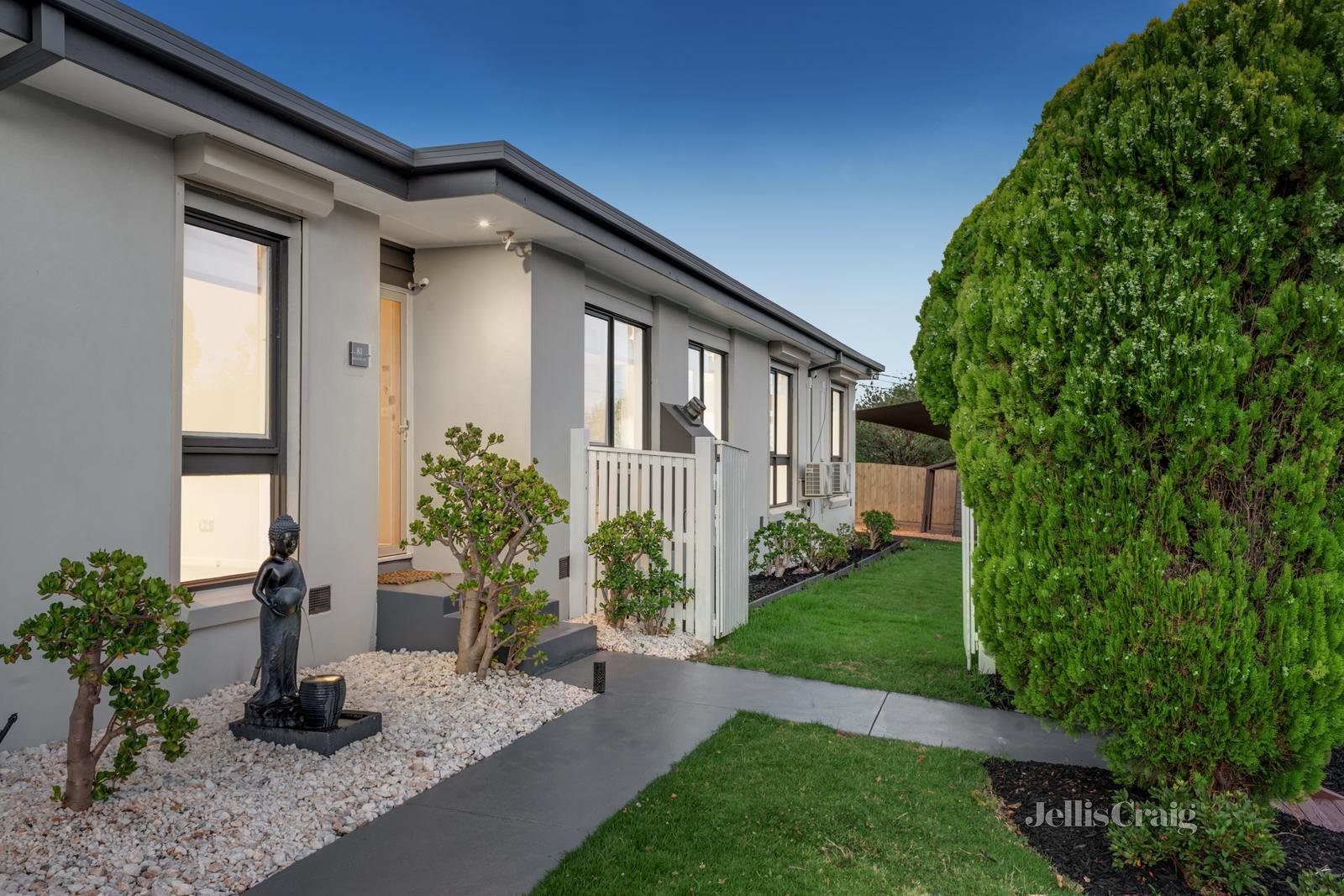 81 Bellevue Avenue, Doncaster East image 2