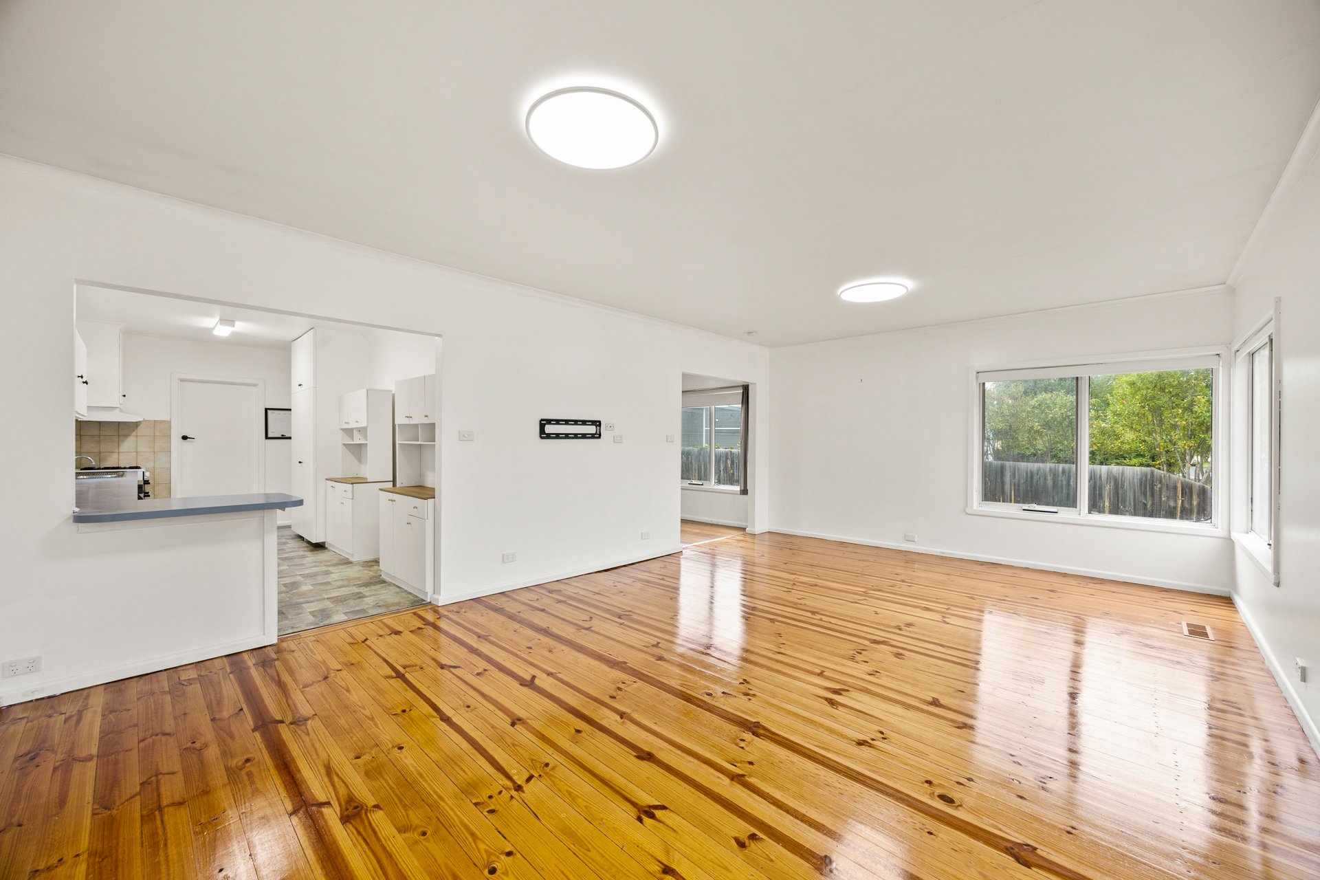 81 Betula Avenue, Vermont image 3