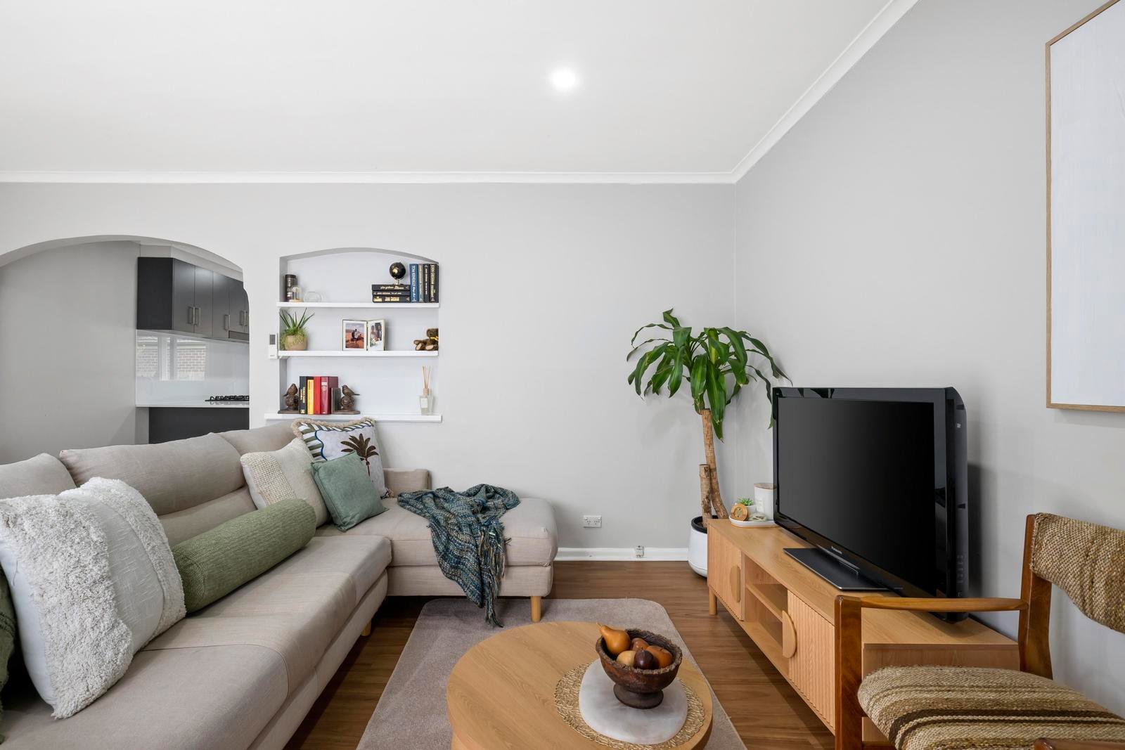 81 Cardigan Road, Mooroolbark image 3