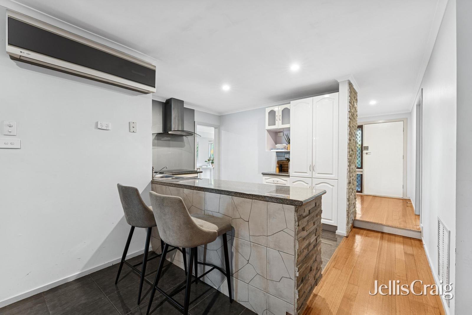 81 Carronvale Road, Mooroolbark image 6