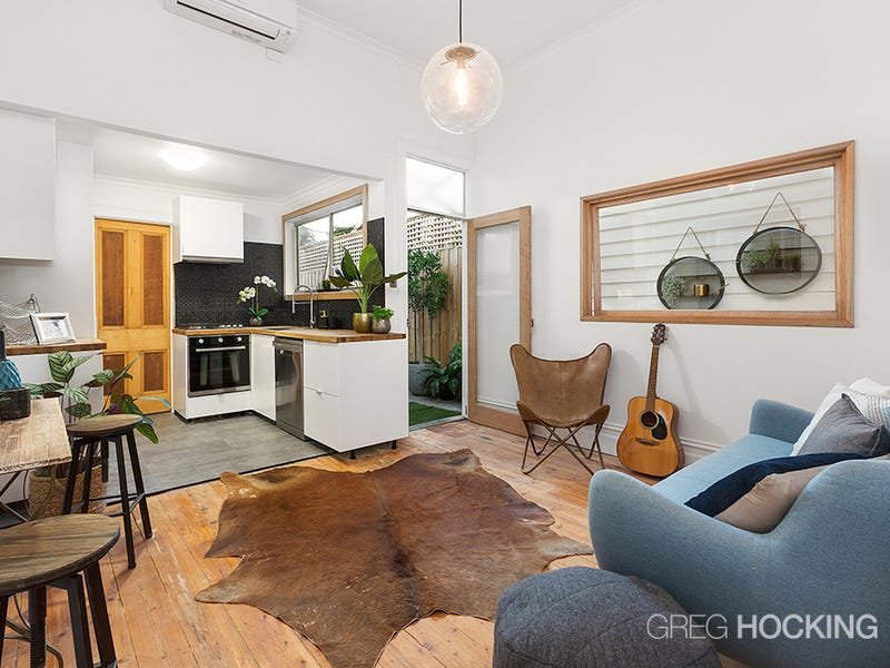 81 Carter Street, Middle Park image 2