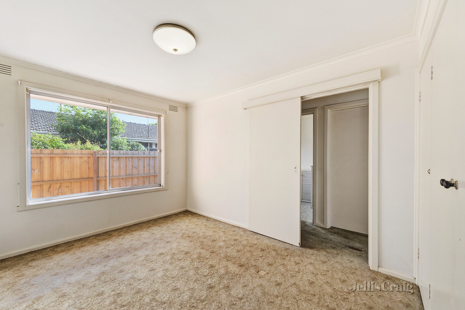 8/1 Coles Court, Beaumaris image 5
