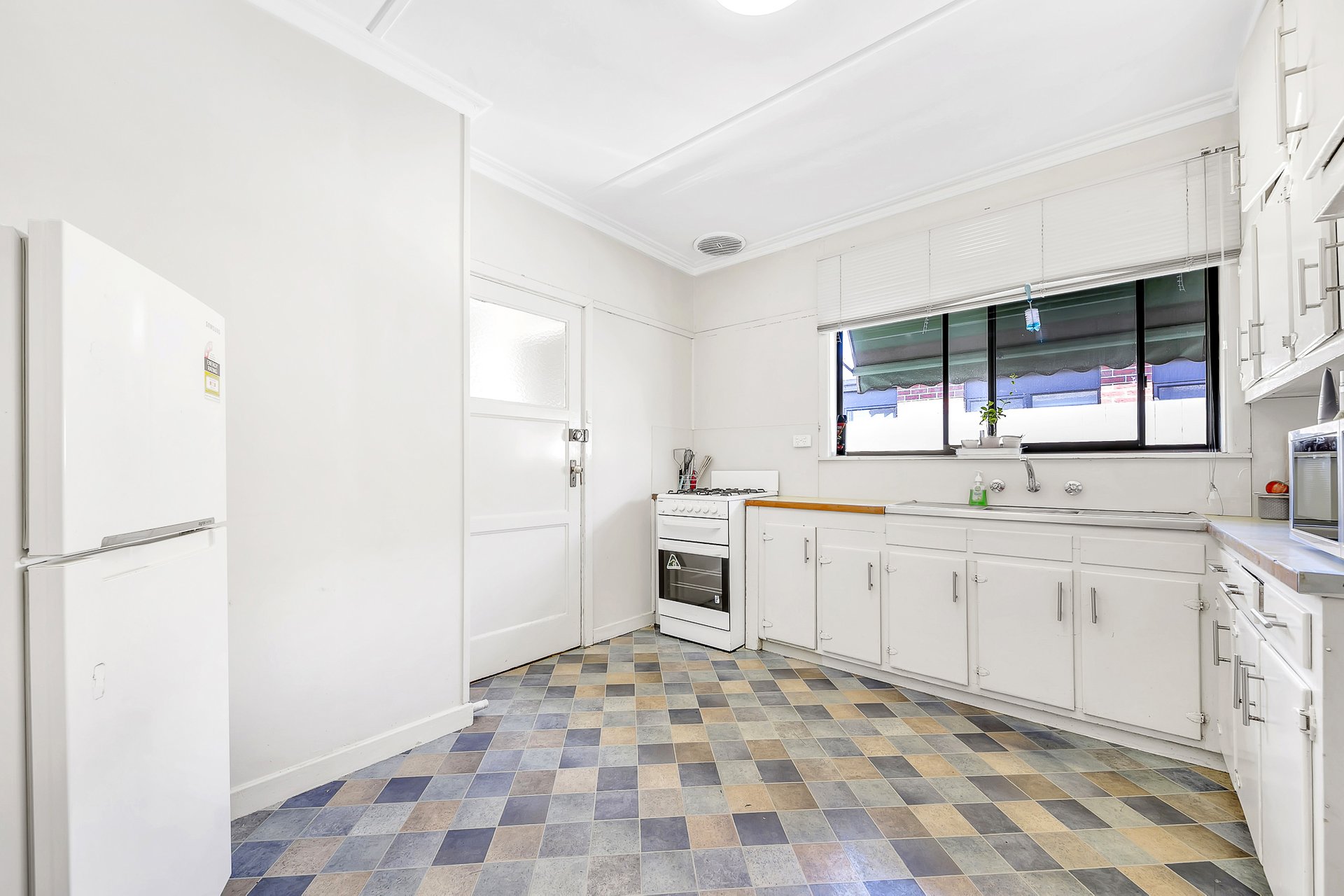 81 Cox Road, Norlane image 3