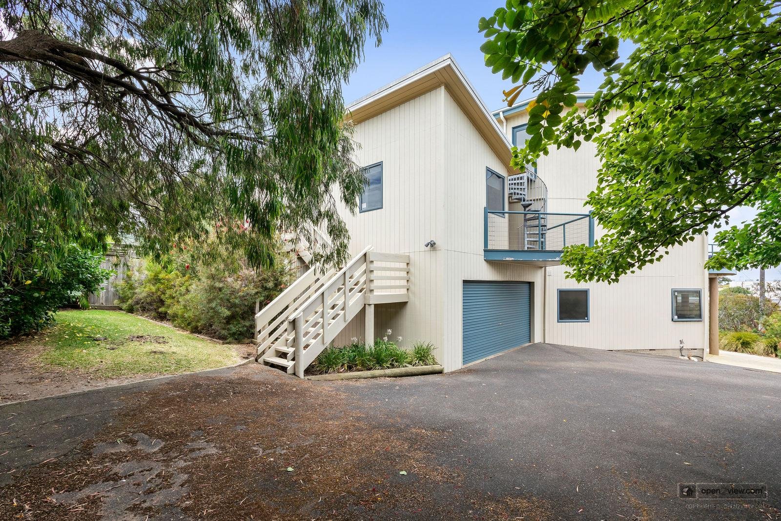 Property Gallery Thumbnail 9