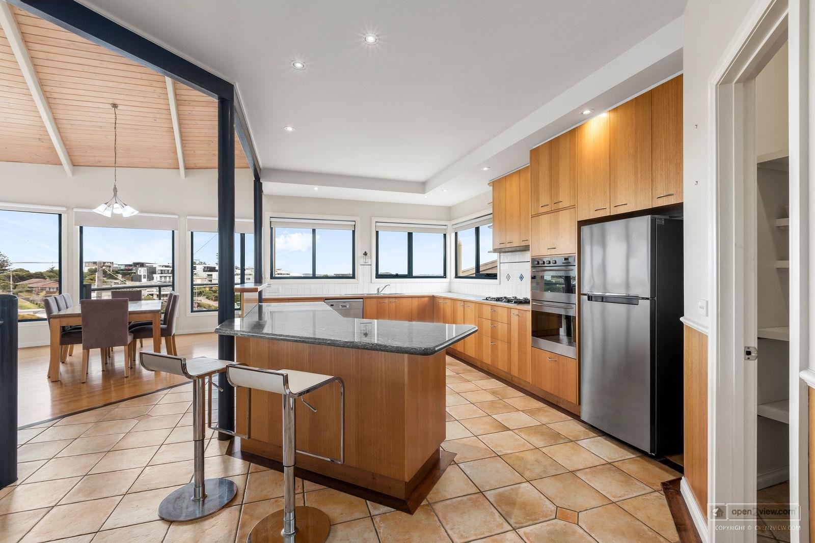 Property Gallery Thumbnail 3