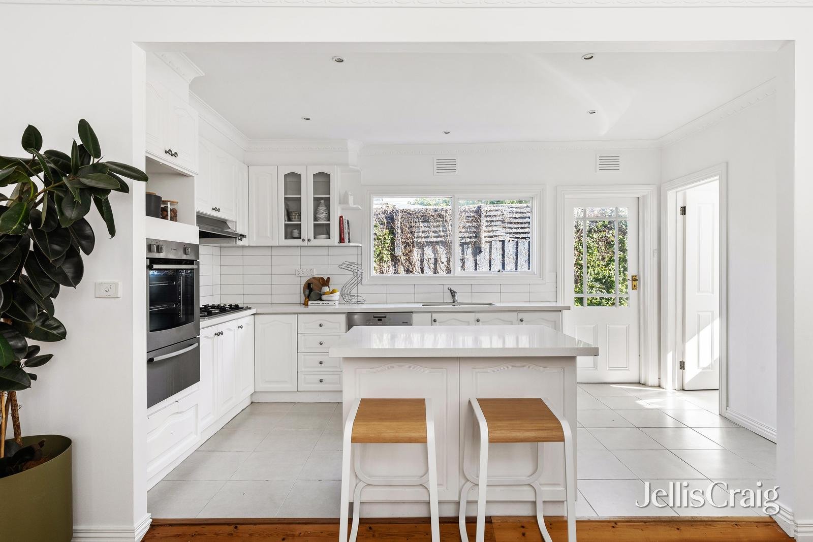81 Earl Street East, Prahran image 6