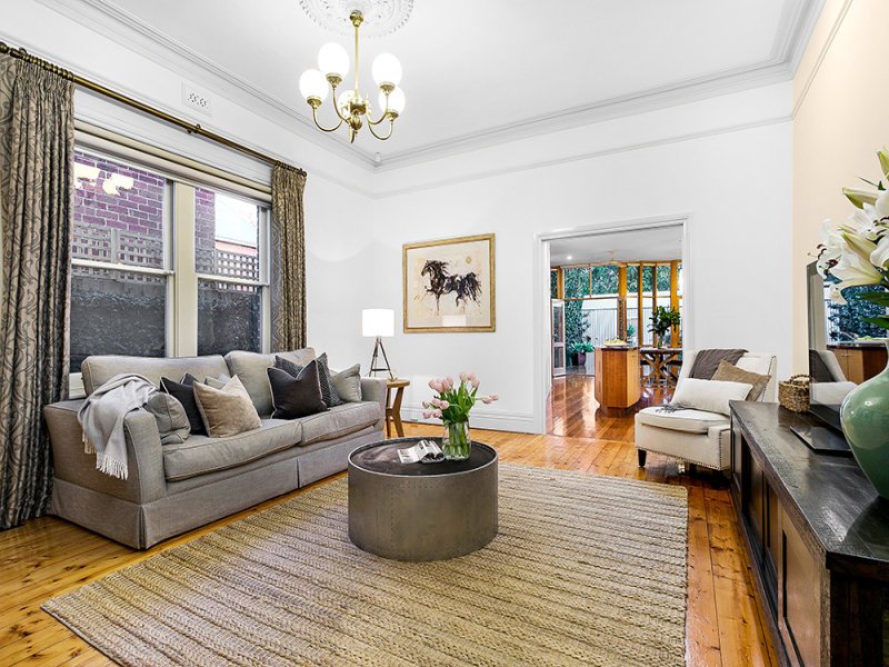 81 Milton Street, Elwood image 3